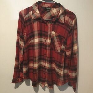TORRID LONG SLEEVE RED TAN & BLACK BUTTON UP BLOUSE SIZE 00 US SIZE 10 MED/LARGE